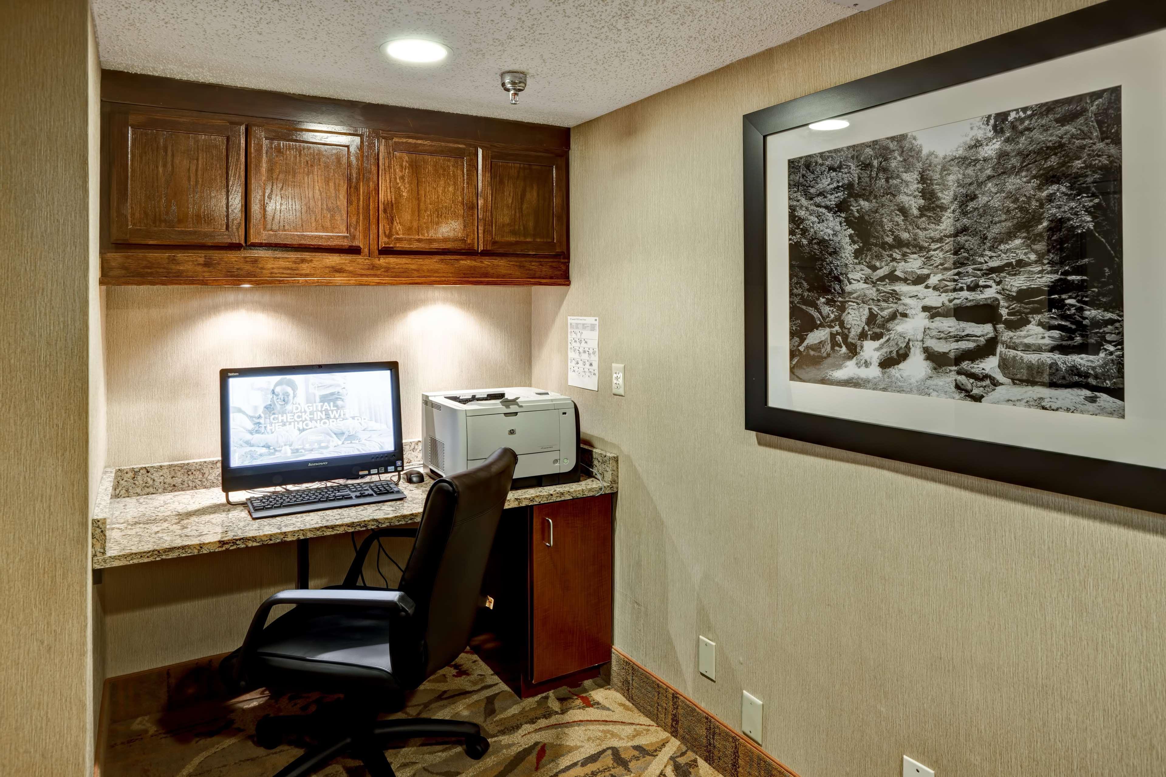 Hampton Inn Моргантаун Екстериор снимка