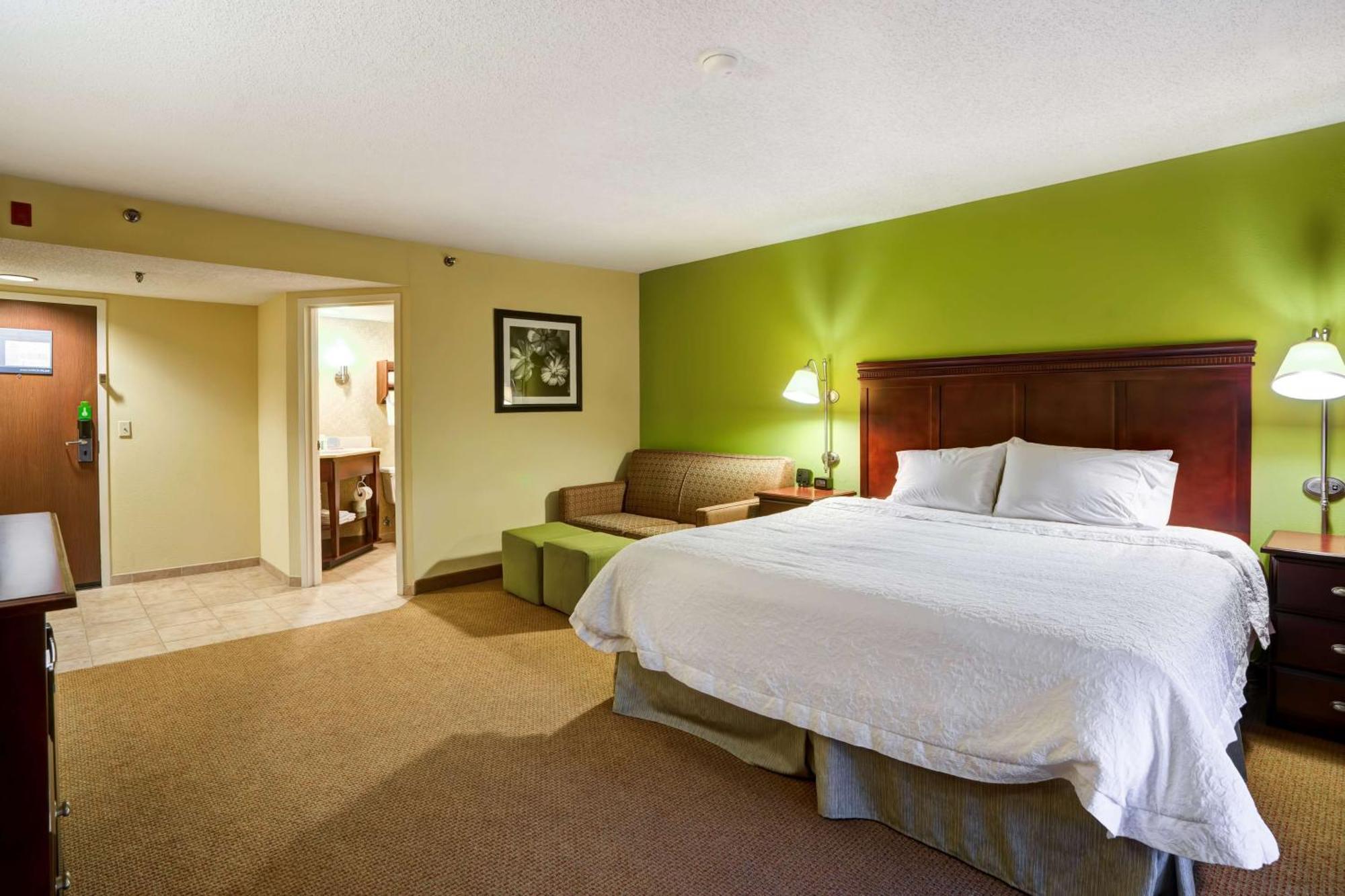 Hampton Inn Моргантаун Екстериор снимка