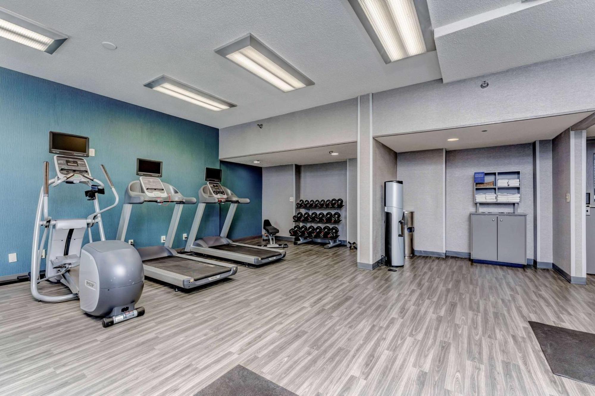Hampton Inn Моргантаун Екстериор снимка