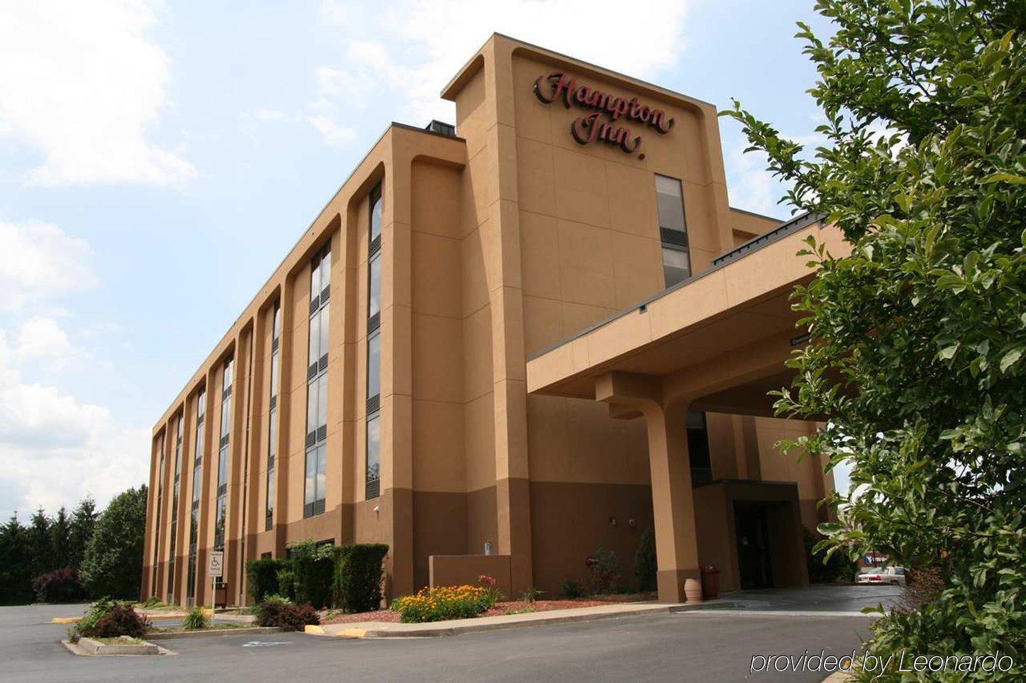 Hampton Inn Моргантаун Екстериор снимка