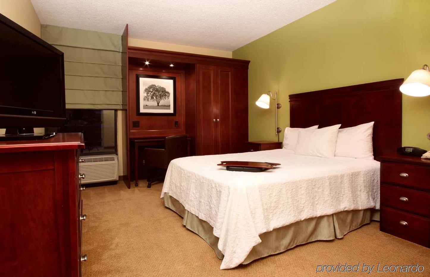 Hampton Inn Моргантаун Екстериор снимка
